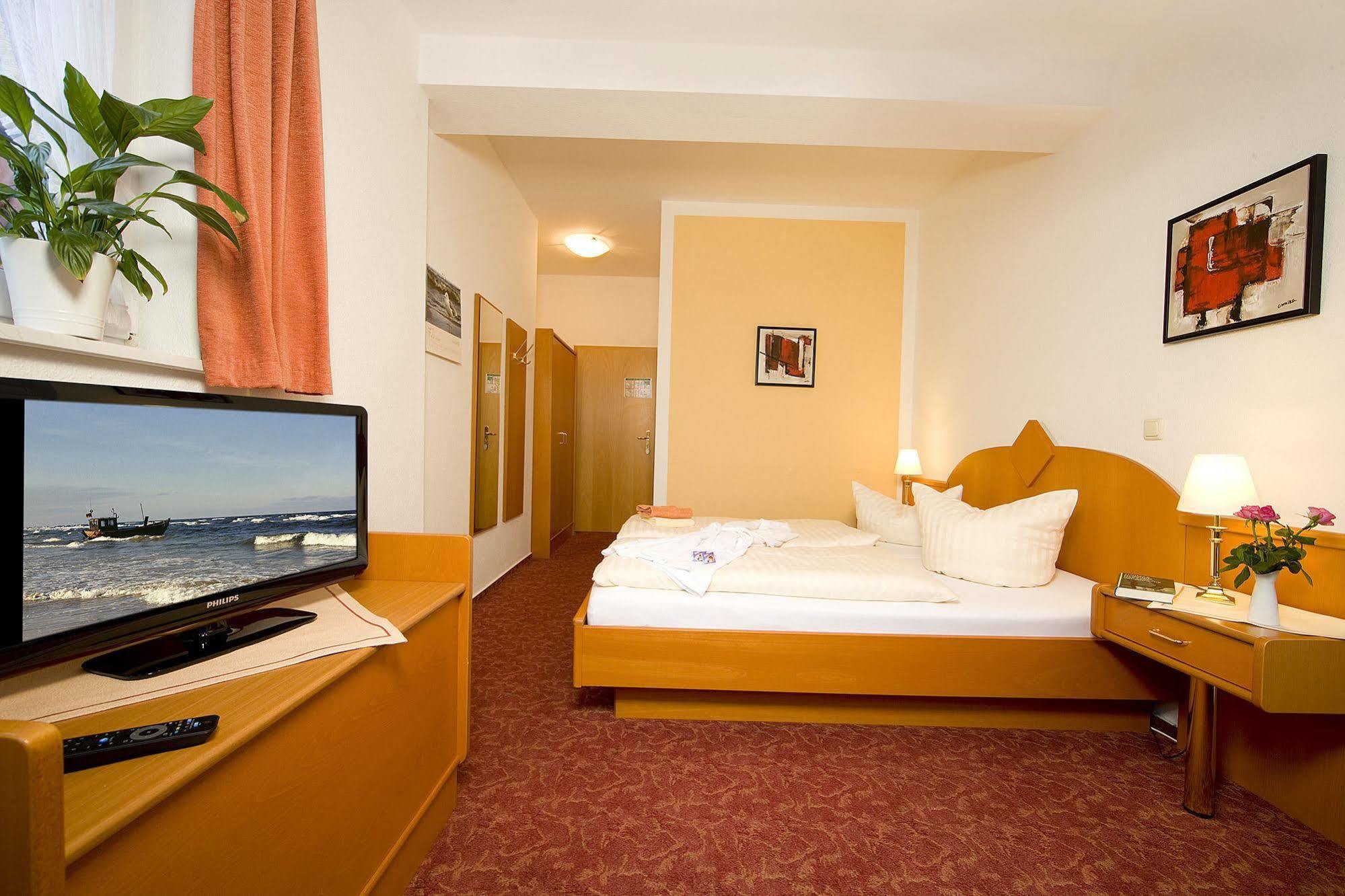 Ferienhotel Bernstein Трасенхайде Екстериор снимка